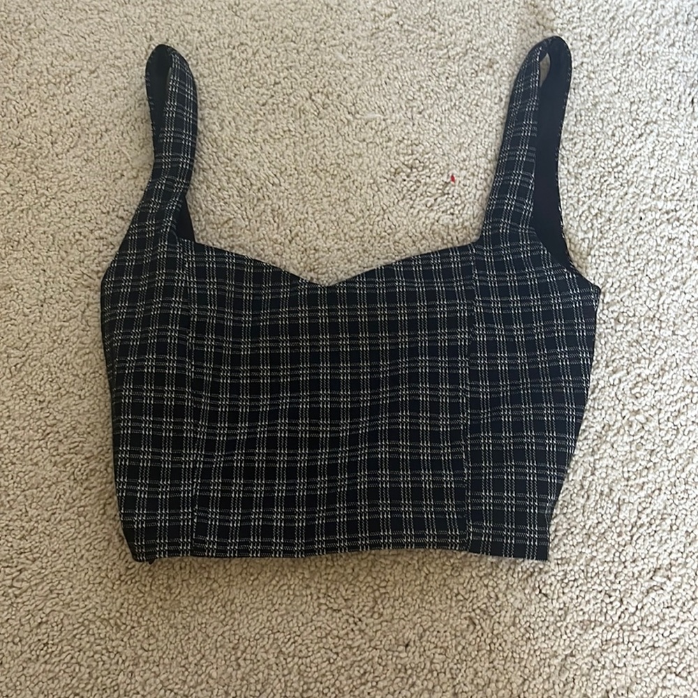 Cute forever 21 cropped tank new with tags!!